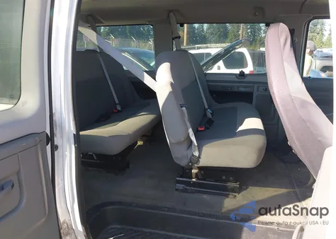 2013 Ford E-350 Super Duty Xlt z USA, uszkodzony, nr VIN 1FBNE3BL4DDA35305